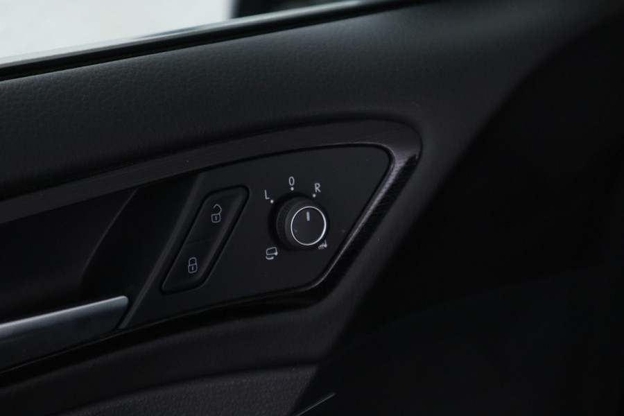 Volkswagen Golf Variant 1.5 TSI Highline automaat, virtual cockpit, climate etc.