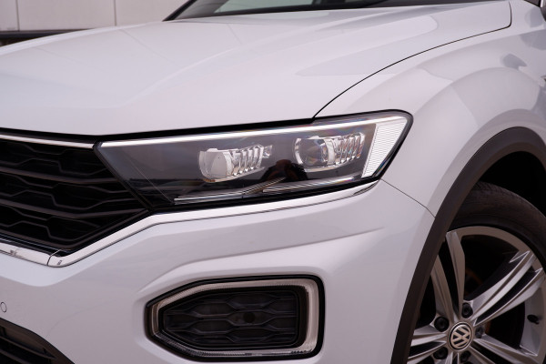Volkswagen T-Roc 1.5 TSI Sport Business 2x R-Line LED | Trekhaak | Carplay | Camera | Virtual Cockpit | Navi | PDC