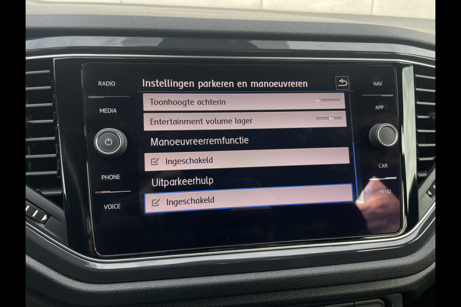 Volkswagen T-Roc 1.5 TSI Sport Business 2x R-Line LED | Trekhaak | Carplay | Camera | Virtual Cockpit | Navi | PDC