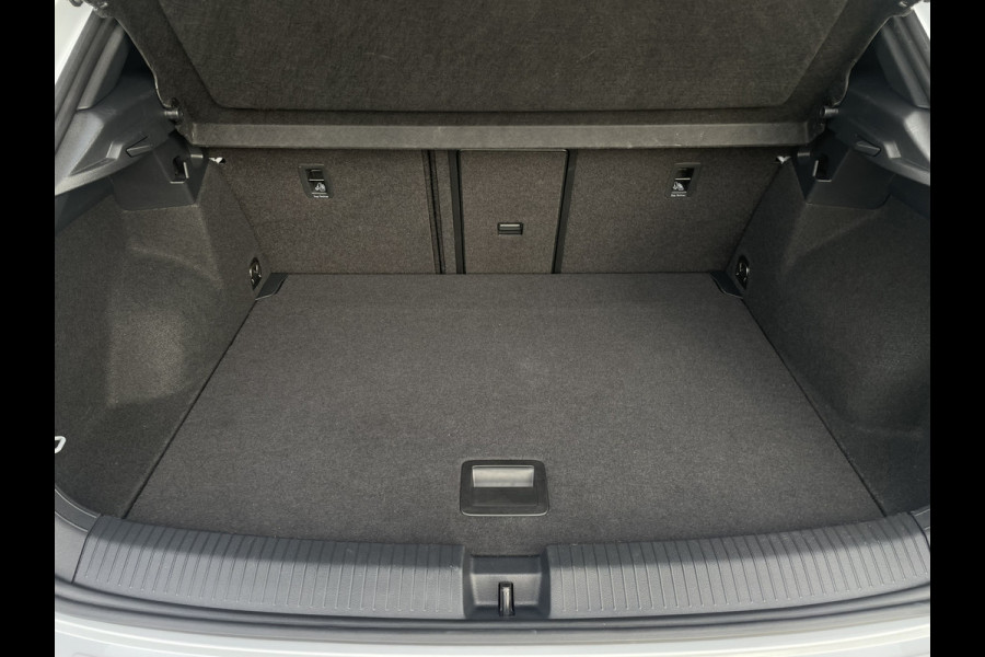 Volkswagen T-Roc 1.5 TSI Sport Business 2x R-Line LED | Trekhaak | Carplay | Camera | Virtual Cockpit | Navi | PDC