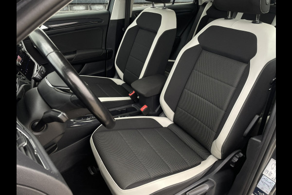 Volkswagen T-Roc 1.5 TSI Sport LED | Trekhaak | Carplay | Camera | Virtual Cockpit | PDC