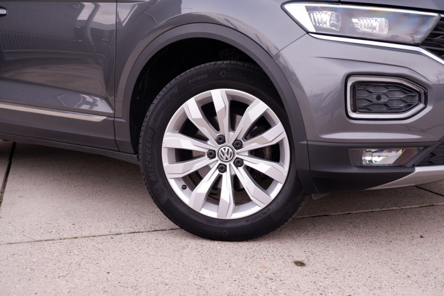 Volkswagen T-Roc 1.5 TSI Sport LED | Trekhaak | Carplay | Camera | Virtual Cockpit | PDC