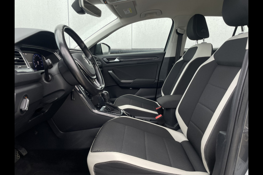 Volkswagen T-Roc 1.5 TSI Sport LED | Trekhaak | Carplay | Camera | Virtual Cockpit | PDC