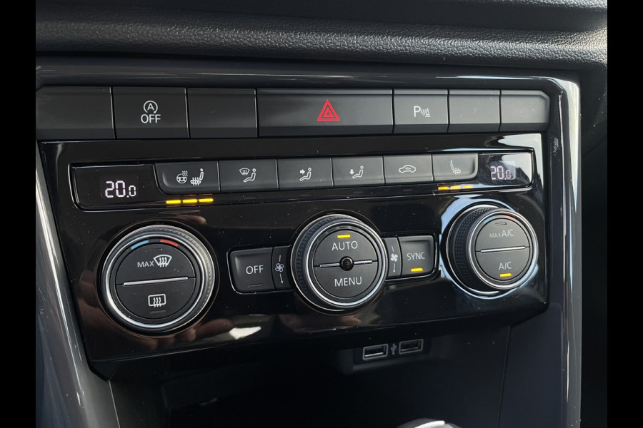 Volkswagen T-Roc 1.5 TSI Sport LED | Trekhaak | Carplay | Camera | Virtual Cockpit | PDC