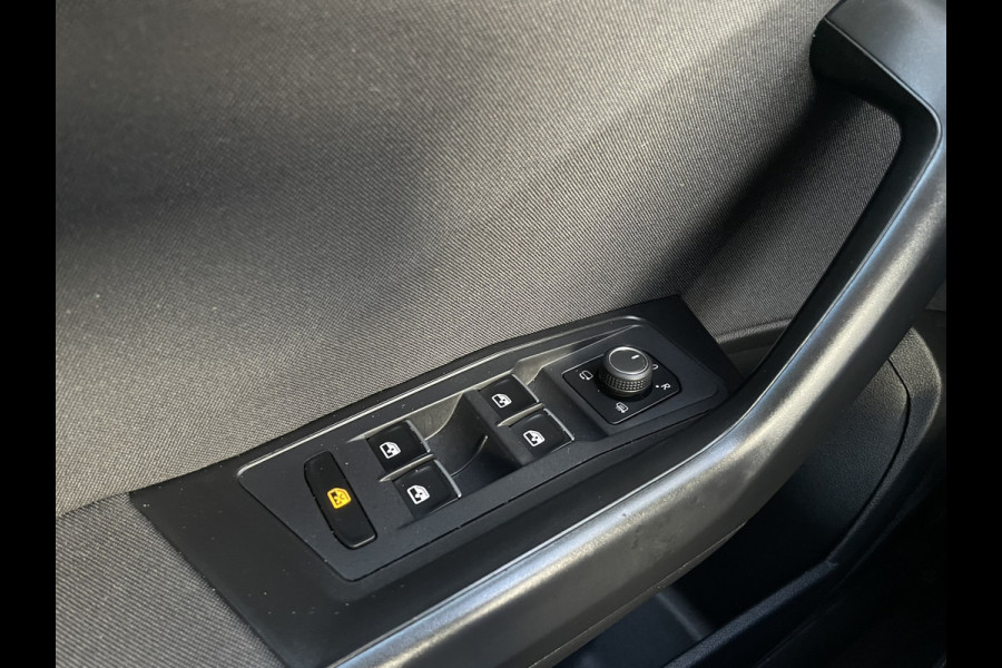 Volkswagen T-Roc 1.5 TSI Sport LED | Trekhaak | Carplay | Camera | Virtual Cockpit | PDC