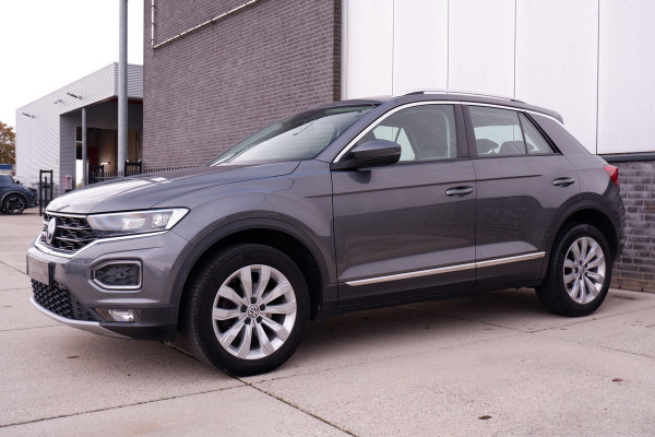 Volkswagen T-Roc 1.5 TSI Sport LED | Trekhaak | Carplay | Camera | Virtual Cockpit | PDC