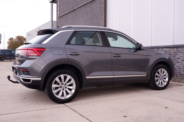 Volkswagen T-Roc 1.5 TSI Sport LED | Trekhaak | Carplay | Camera | Virtual Cockpit | PDC