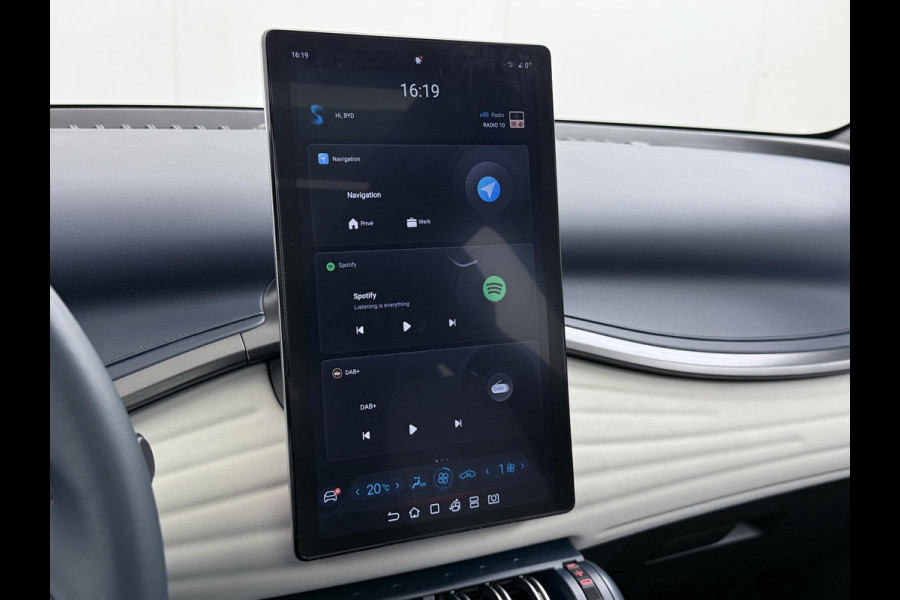 BYD ATTO 3 Comfort 60 kWh PANO| STOELVERW.| FABR. GARANTIE T/M 2029 | AANDRIJFLIJN EN ACCU ZELFS T/M 2031 | BTW VERREKENBAAR