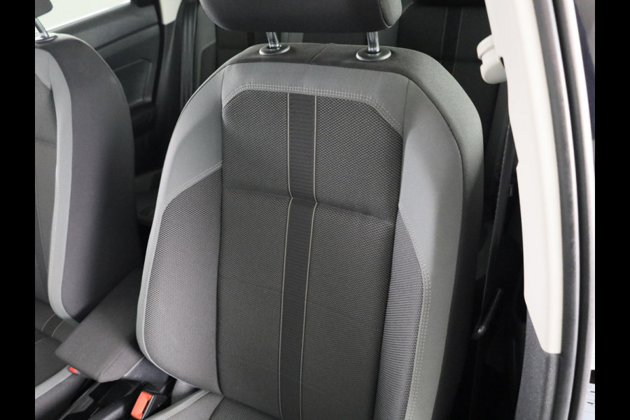 Volkswagen Polo 1.0 TSI Highline 95 pk Automaat (DSG) | Navigatie | Parkeersensoren | Autom. airco | Adaptieve cruise control | Apple Carplay/Android Auto |