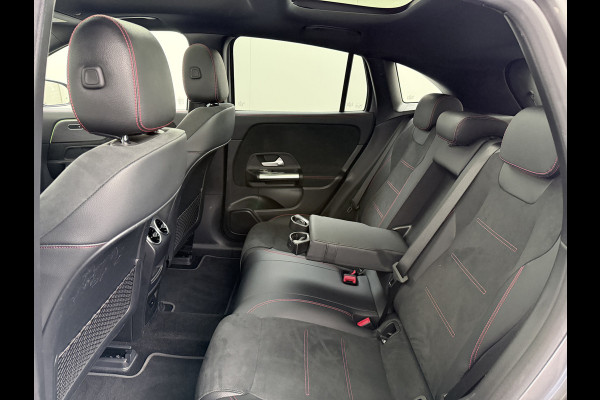 Mercedes-Benz EQA 250 AMG 67kWh Apple Carplay Android Auto Pano-/Schuif-Dak Leer/Alcantara Advanced LED-High-Performance Camera Navi+10" Connect D 191pk AUT. Night-pakket Connect-20 DAB Actieve park-assist+Rem-assistent Adaptive-Gr-licht Stoelverwarming Elek.Achterklep DAB High Perf.-LED  Keyless Business Solution 11kw-AC 1e Eigenaar Origineel Nederlandse Auto S.O.H. 91% 750kg Trekvermogen