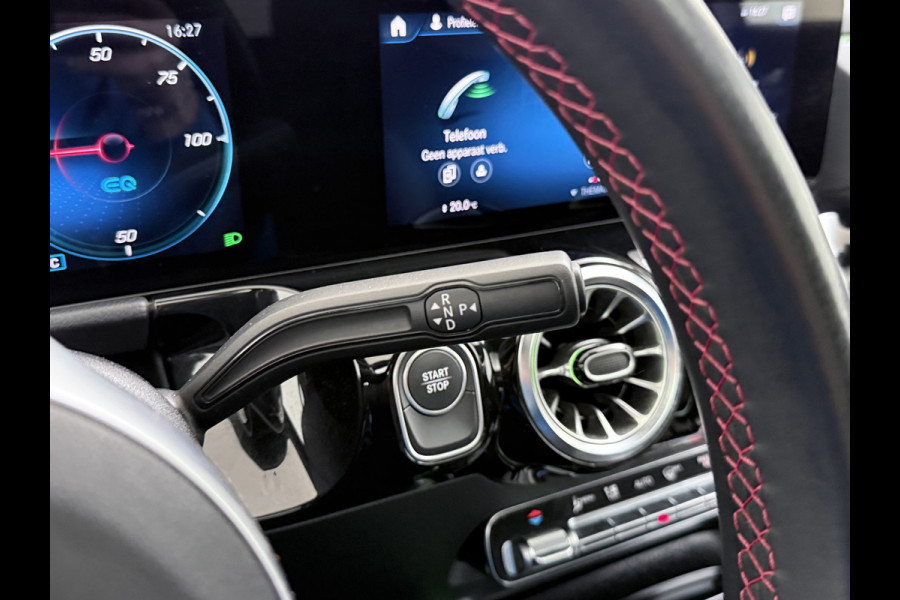 Mercedes-Benz EQA 250 AMG 67kWh Apple Carplay Android Auto Pano-/Schuif-Dak Leer/Alcantara Advanced LED-High-Performance Camera Navi+10" Connect D 191pk AUT. Night-pakket Connect-20 DAB Actieve park-assist+Rem-assistent Adaptive-Gr-licht Stoelverwarming Elek.Achterklep DAB High Perf.-LED  Keyless Business Solution 11kw-AC 1e Eigenaar Origineel Nederlandse Auto S.O.H. 91% 750kg Trekvermogen