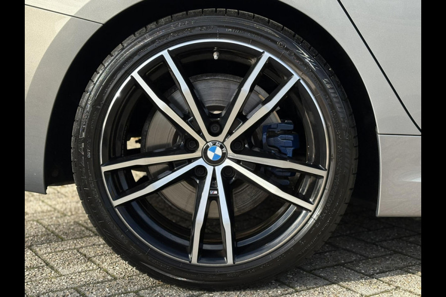 BMW 3-serie 330i High Executive Edition | M Sport | Pano, Leder, Navi, Stoelverw., PDC, Cruise, Climate | Dealeroh. | Individual |