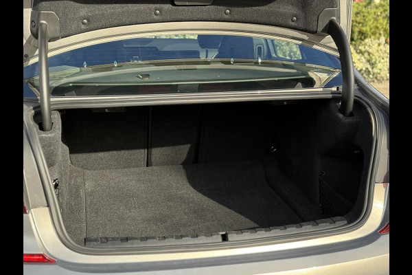 BMW 3-serie 330i High Executive Edition | M Sport | Pano, Leder, Navi, Stoelverw., PDC, Cruise, Climate | Dealeroh. | Individual |