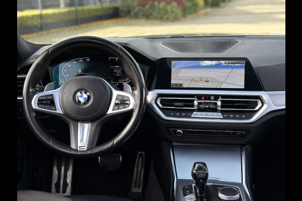 BMW 3-serie 330i High Executive Edition | M Sport | Pano, Leder, Navi, Stoelverw., PDC, Cruise, Climate | Dealeroh. | Individual |
