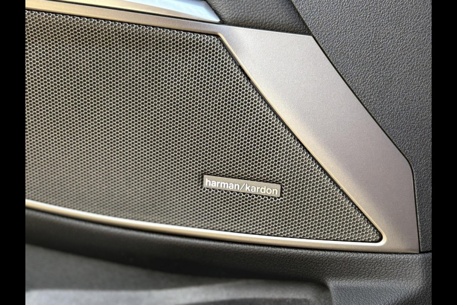 BMW 3-serie 330i High Executive Edition | M Sport | Pano, Leder, Navi, Stoelverw., PDC, Cruise, Climate | Dealeroh. | Individual |