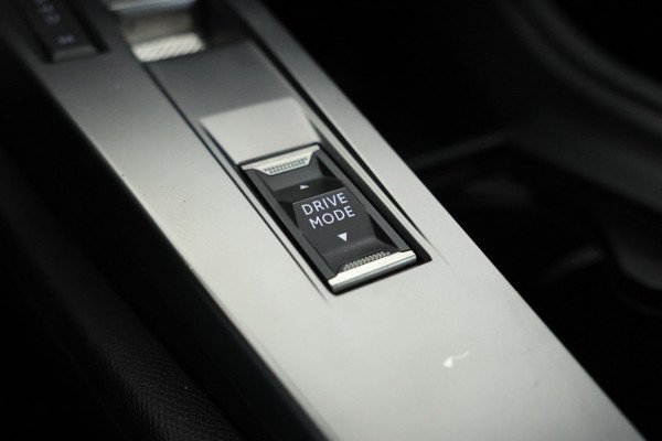 Peugeot 308 1.2 PureTech Active Pack Business Digital Dash, Navigatie, Automaat