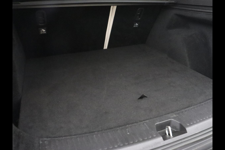 Aiways U5 63 kWh Premium | 40.800km NAP | Panoramadak | Leder | Stoelverwarming | Adaptive cruise | Carplay | 360 camera | Full LED | Keyless