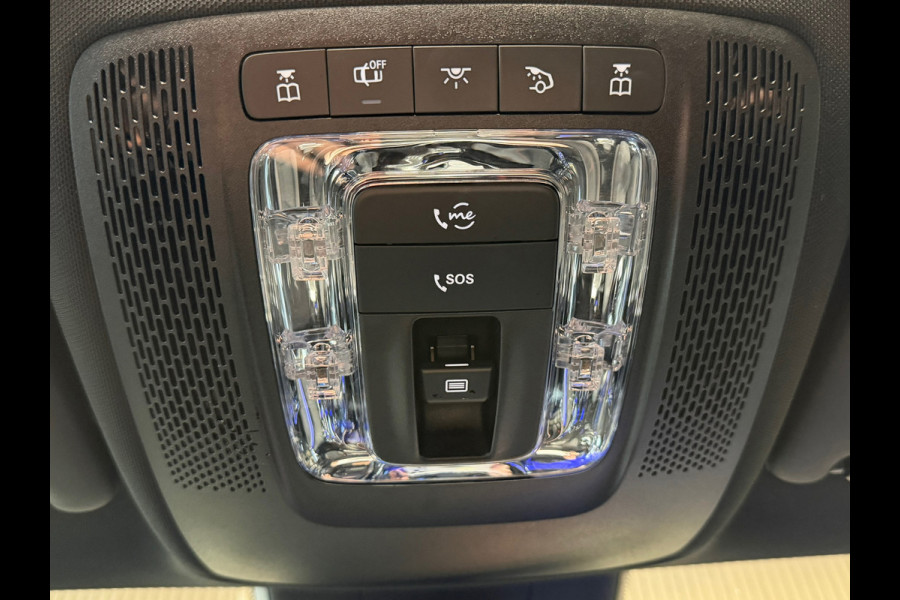 Mercedes-Benz A-Klasse 250e AMG Line AUT PANORAMADAK SFEERVERLICHTING KEYLESS-GO NAVIGATIE CAMERA STOELVERWARMING PDC AIRCO CRUISE