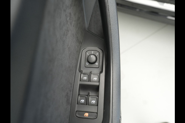 Škoda Kodiaq 1.5 TSI 150pk Sportline Business Panorama Camera Stoelverwarming Acc Carplay 302