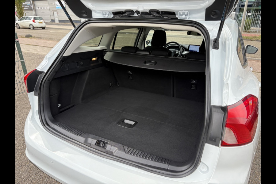 Ford FOCUS Wagon 1.0 EcoBoost Titanium Business