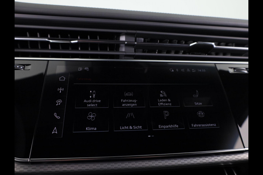Audi Q8 60 TFSI e quattro Pro Line S Competition 490pk | Panoramadak | Head up display | Memory | Trekhaak | Massage stoelen | Assistentpakket Tour |