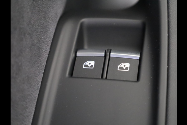 Audi Q8 60 TFSI e quattro Pro Line S Competition 490pk | Panoramadak | Head up display | Memory | Trekhaak | Massage stoelen | Assistentpakket Tour |