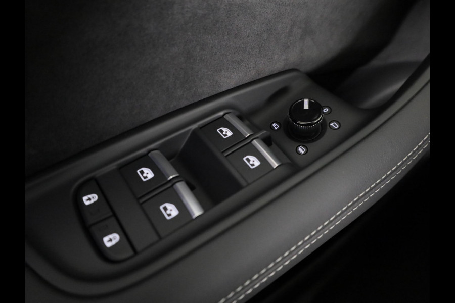 Audi Q8 60 TFSI e quattro Pro Line S Competition 490pk | Panoramadak | Head up display | Memory | Trekhaak | Massage stoelen | Assistentpakket Tour |