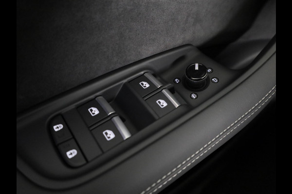 Audi Q8 60 TFSI e quattro Pro Line S Competition 490pk | Panoramadak | Head up display | Memory | Trekhaak | Massage stoelen | Assistentpakket Tour |