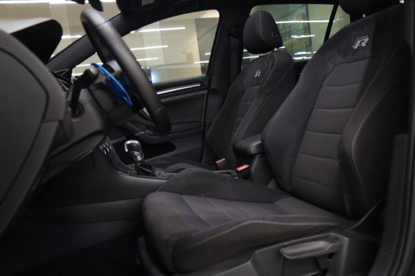 Volkswagen Golf 2.0 TSI 4Motion R /PANO/CARPLAY/KEYLESS/ACC/BLINDSPOT/DUNAAUDIO/SFEER/VOL