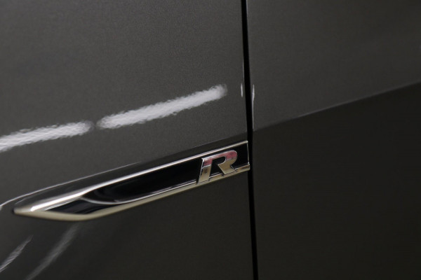 Volkswagen Golf 2.0 TSI 4Motion R /PANO/CARPLAY/KEYLESS/ACC/BLINDSPOT/DUNAAUDIO/SFEER/VOL