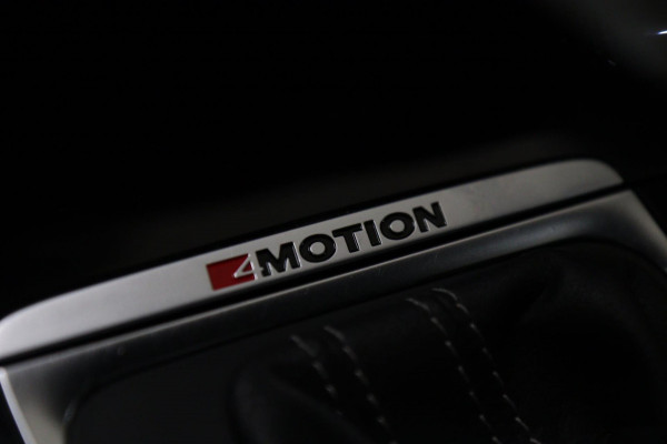 Volkswagen Golf 2.0 TSI 4Motion R /PANO/CARPLAY/KEYLESS/ACC/BLINDSPOT/DUNAAUDIO/SFEER/VOL