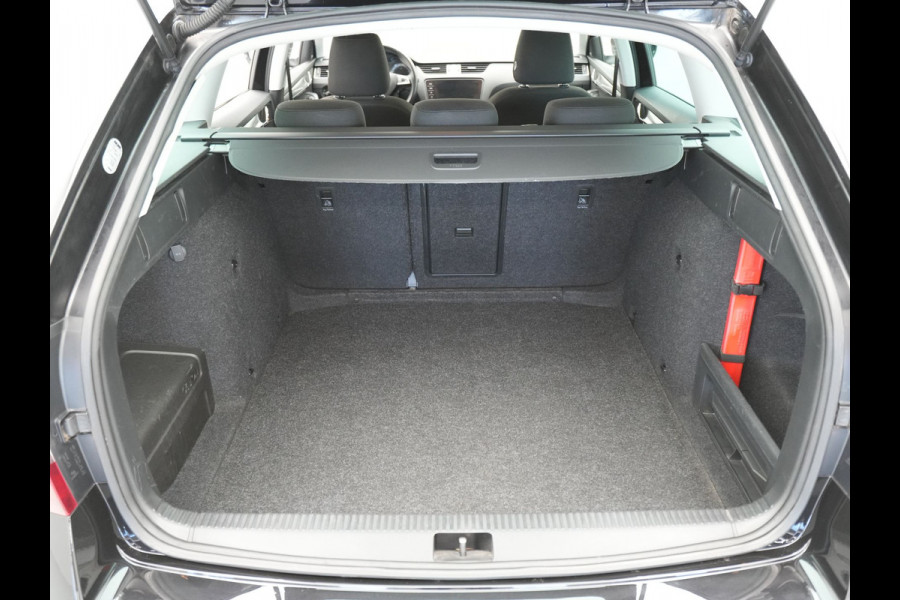 Škoda Octavia Combi 1.5 TSI 150pk DSG Greentech Business Edition Plus Navigatie Stoelverwarming Canton Clima 104