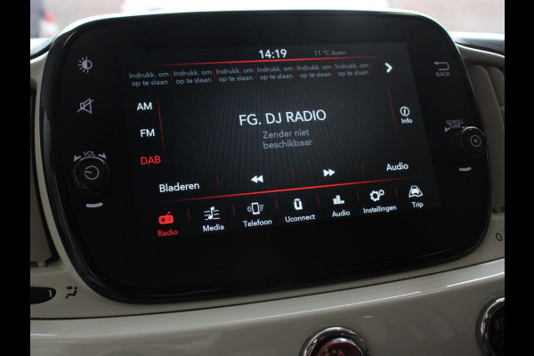 Fiat 500 1.0 Hybrid Dolcevita Panorama dak Climate Control Cruise Control Navigatie Apple Carplay/Android Auto Dab Digitale Cockpit Parkeer Sensoren  Lichtmetalen Velgen 16" Led
