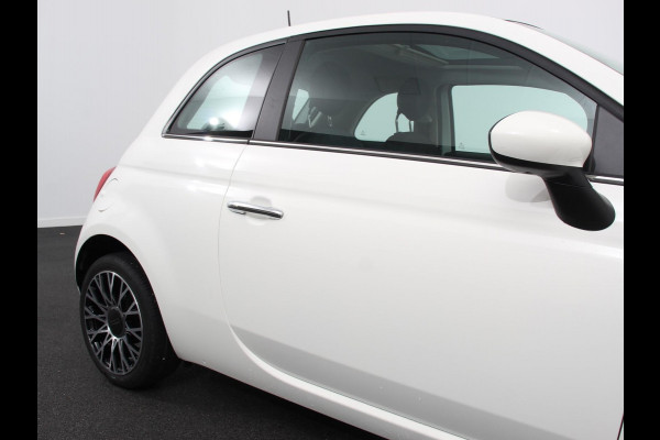 Fiat 500 1.0 Hybrid Dolcevita Panorama dak Climate Control Cruise Control Navigatie Apple Carplay/Android Auto Dab Digitale Cockpit Parkeer Sensoren  Lichtmetalen Velgen 16" Led