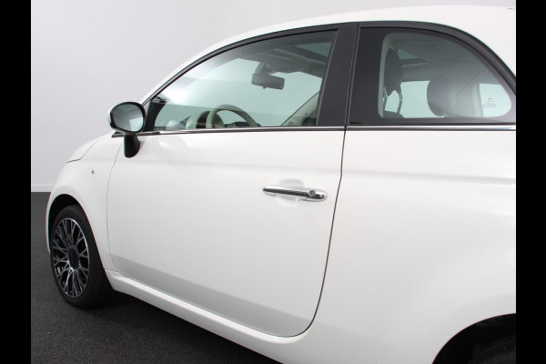 Fiat 500 1.0 Hybrid Dolcevita Panorama dak Climate Control Cruise Control Navigatie Apple Carplay/Android Auto Dab Digitale Cockpit Parkeer Sensoren  Lichtmetalen Velgen 16" Led