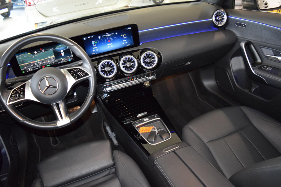 Mercedes-Benz A-Klasse 250 e Luxury Line|Dak|Sfeer|Trekhaak|Orig.NL.