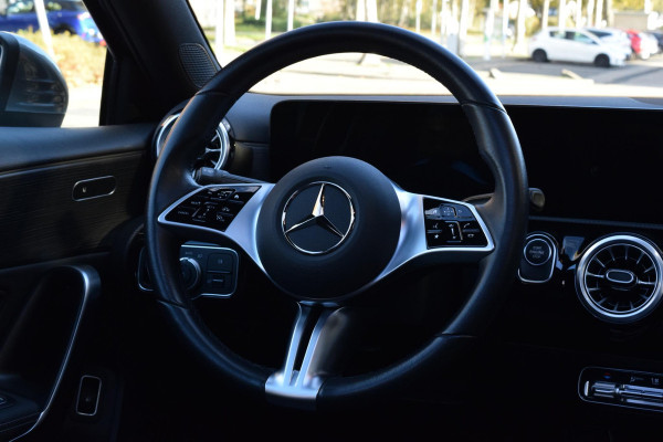 Mercedes-Benz A-Klasse 250 e Luxury Line|Dak|Sfeer|Trekhaak|Orig.NL.