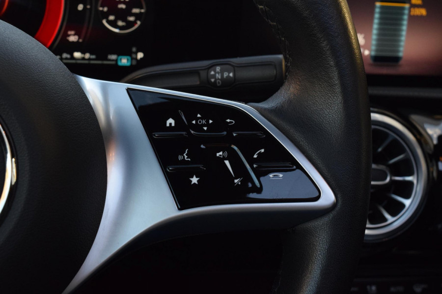 Mercedes-Benz A-Klasse 250 e Luxury Line|Dak|Sfeer|Trekhaak|Orig.NL.