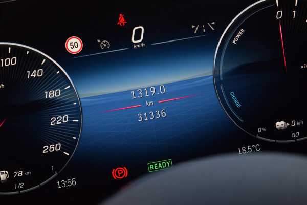 Mercedes-Benz A-Klasse 250 e Luxury Line|Dak|Sfeer|Trekhaak|Orig.NL.