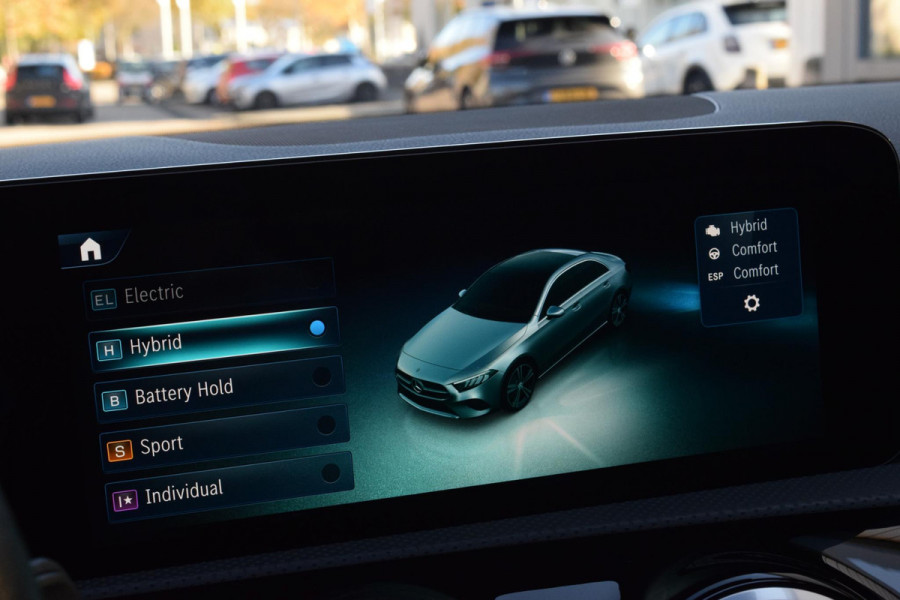 Mercedes-Benz A-Klasse 250 e Luxury Line|Dak|Sfeer|Trekhaak|Orig.NL.