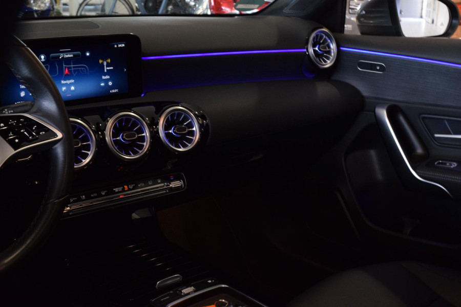 Mercedes-Benz A-Klasse 250 e Luxury Line|Dak|Sfeer|Trekhaak|Orig.NL.