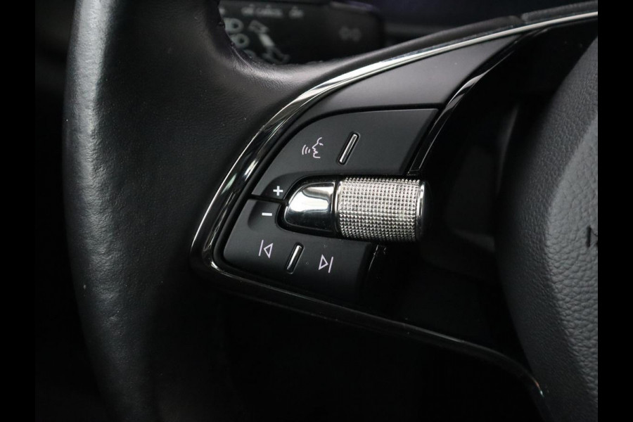 Škoda Octavia 1.0 TSI Business Edition | Carplay | Navigatie | Chroom Pakket | Parkeerhulp | Full LED | Getint glas | Climate control | Cruise control | Bluetooth | Virtual Cockpit | Keyless start | 18'' lichtmetalen velgen