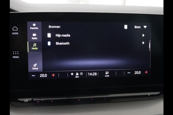 Škoda Octavia 1.0 TSI Business Edition | Carplay | Navigatie | Chroom Pakket | Parkeerhulp | Full LED | Getint glas | Climate control | Cruise control | Bluetooth | Virtual Cockpit | Keyless start | 18'' lichtmetalen velgen