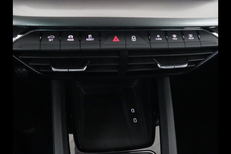 Škoda Octavia 1.0 TSI Business Edition | Carplay | Navigatie | Chroom Pakket | Parkeerhulp | Full LED | Getint glas | Climate control | Cruise control | Bluetooth | Virtual Cockpit | Keyless start | 18'' lichtmetalen velgen