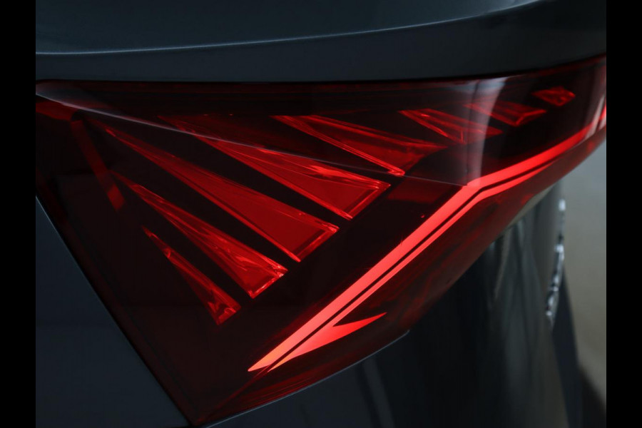 Škoda Octavia 1.0 TSI Business Edition | Carplay | Navigatie | Chroom Pakket | Parkeerhulp | Full LED | Getint glas | Climate control | Cruise control | Bluetooth | Virtual Cockpit | Keyless start | 18'' lichtmetalen velgen