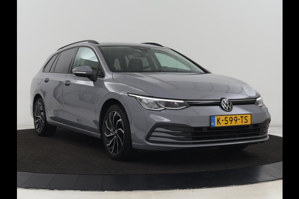Volkswagen Golf 1.0 TSI Life | Trekhaak | Stoelverwarming | Camera | Carplay | Adaptive cruise | Stuurverwarming | Navigatie | Getint glas | Full LED | Climate control | Digital Cockpit | Sfeerverlichting