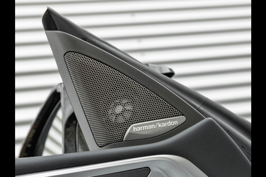 BMW 4 Serie Cabrio M440i xDrive - M-Sport Pro - ACC - Standkachel - 20 inch Lichtmetaal