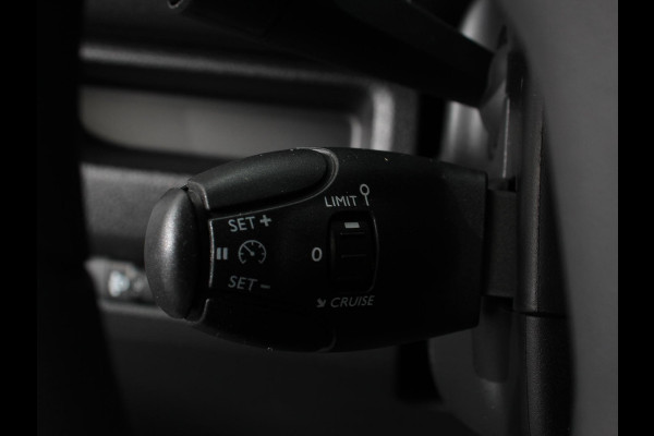 Peugeot e-Expert EV L2 75 kWh | 3p | Automatische Airco | Multimedia scherm | Cruise Control | Dab | Digitaal dasboard |