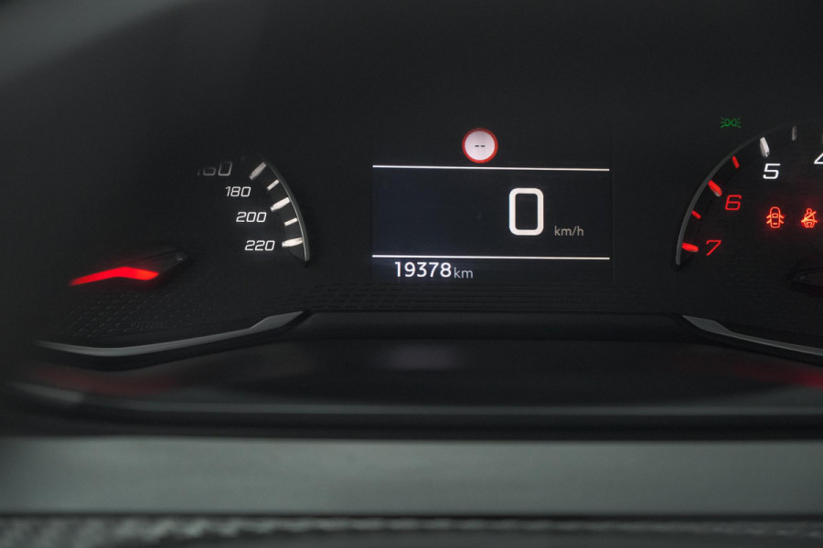 Peugeot 208 PureTech 100 Active | Parkeersensoren | Navigatie | Apple Carplay