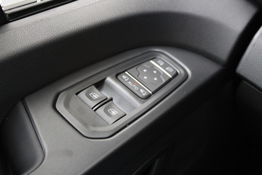 Renault Trafic 2.0 Blue dCi 130pk T29 L2H1 Advance Dubbele Cabine - Carplay - Android - 2x Schuifdeur - Passagiersstoel - Camera - LED - Rijkla